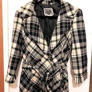 Junior’s plaid coat size L .